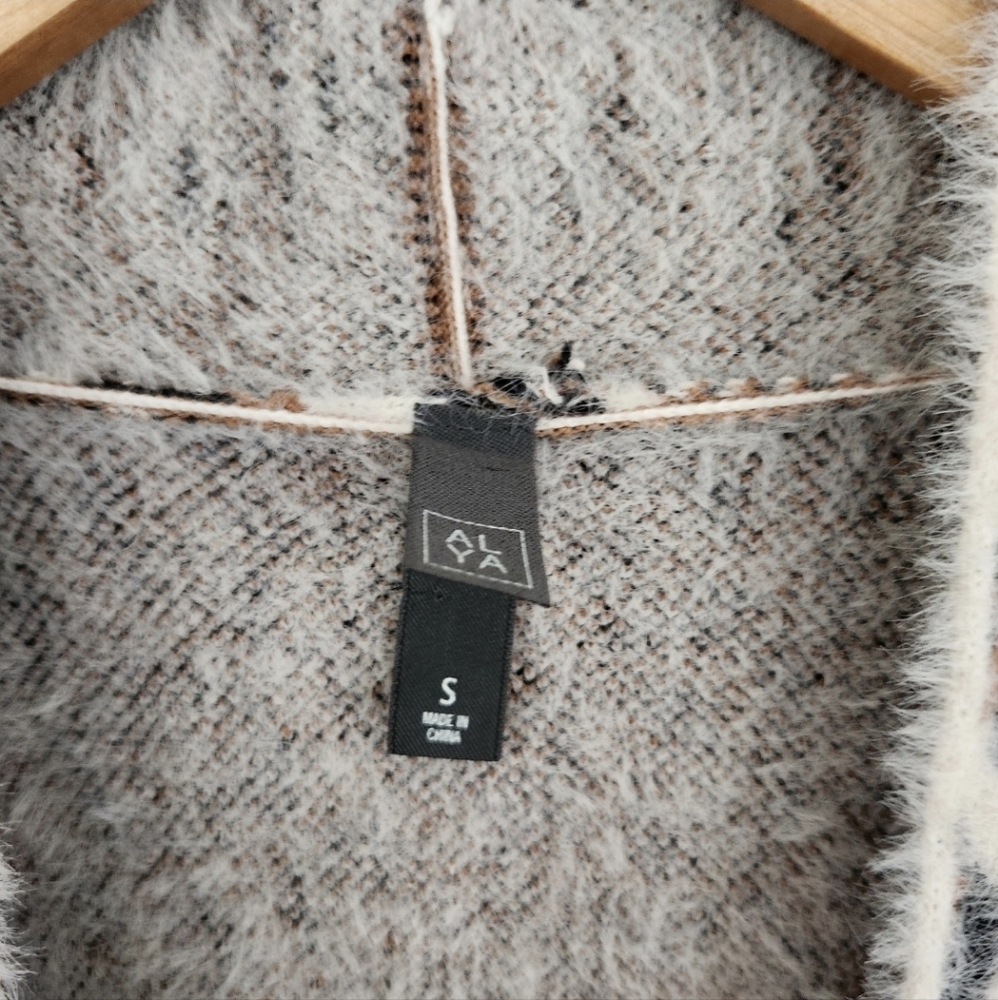 Alya Fuzzy Leopard Cardigan - Picture 4 of 5